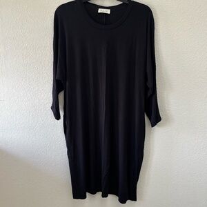 HOURGLASS LILLY Black Long-sleeve T-Shirt Dress